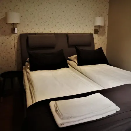 Marina Hotel 3*