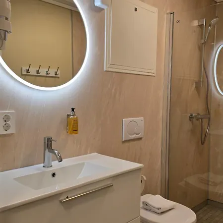 Marina Hotel 3*