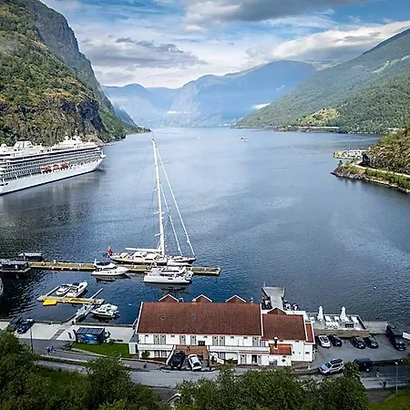 Ξενοδοχείο Marina 3*